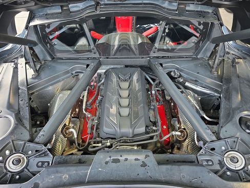 Used 2020 Chevrolet Corvette Stingray Premium Cpe w/ 3LT Preferred Equipment Group image 31