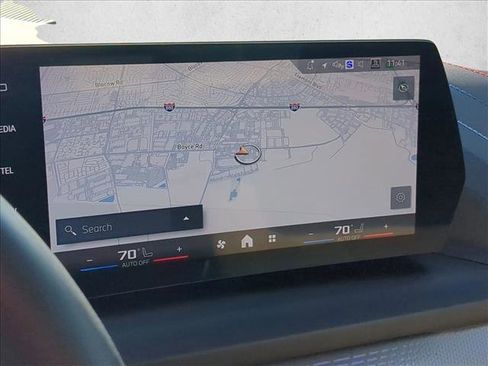 Used 2025 BMW M235i xDrive w/ Premium Package image 13