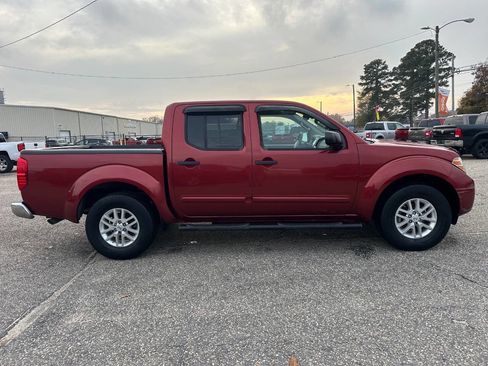 Used 2016 Nissan Frontier SV w/ SV Value Truck Package image 12