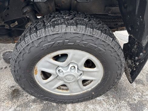 Used 2018 Toyota Tundra SR image 25