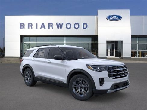 New 2026 Ford Explorer Active w/ Active Comfort Package image 7