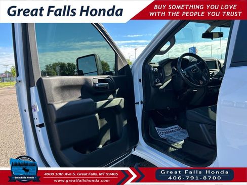 Used 2022 GMC Sierra 3500 Pro w/ Fleet Convenience Package AWD/4WD image 9
