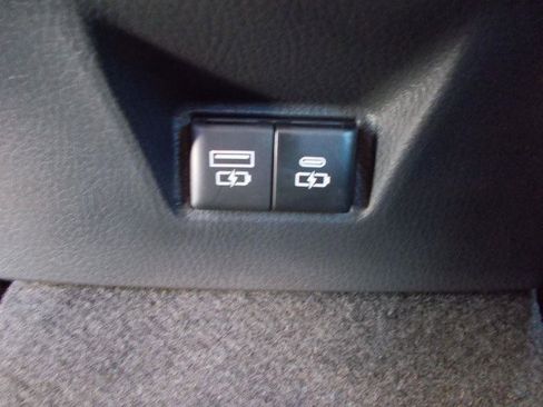 Used 2026 Toyota Camry SE image 13