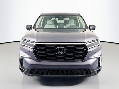 Certified 2023 Honda Pilot LX image 2