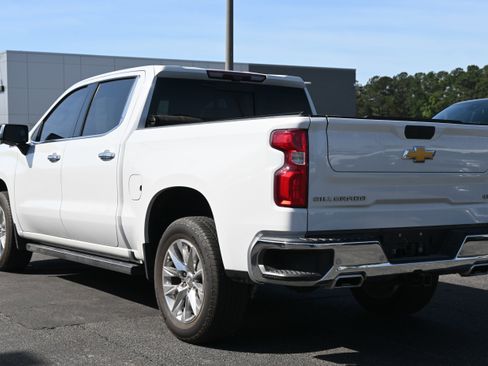 Used 2022 Chevrolet Silverado 1500 LTZ w/ LTZ Premium Package image 11