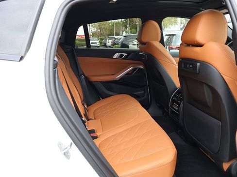 Used 2023 BMW X6 xDrive40i w/ M Sport Package AWD/4WD image 38