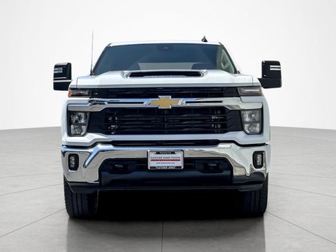 Used 2025 Chevrolet Silverado 2500 LT w/ Convenience Package AWD/4WD image 8
