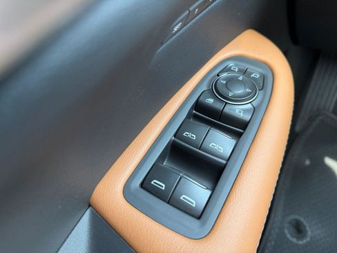 New 2026 Cadillac XT5 Premium Luxury w/ Driver Assist Package AWD/4WD image 18