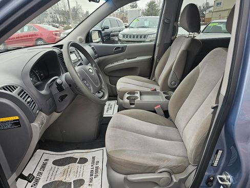 Used 2012 Kia Sedona LX image 8