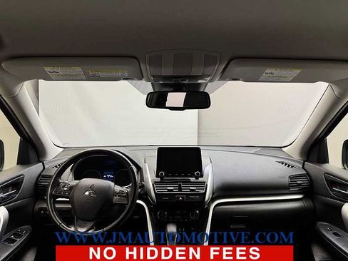 Used 2022 Mitsubishi Eclipse Cross SE image 11