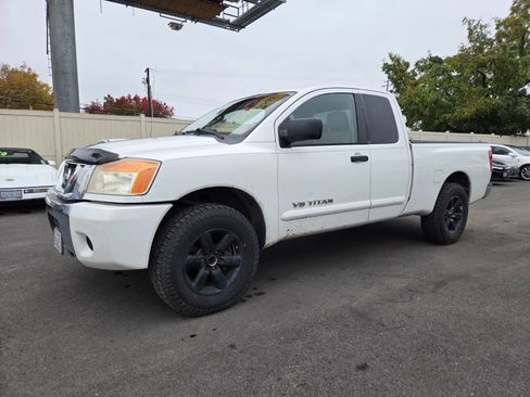 Used 2008 Nissan Titan SE image 1