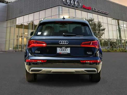 Used 2018 Audi Q5 2.0T Premium Plus w/ Premium Plus Package AWD/4WD image 3