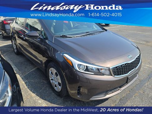 Used 2017 Kia Forte LX FWD image 2