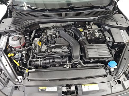 Used 2025 Volkswagen Jetta SE image 15