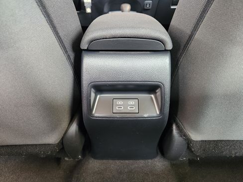 Used 2024 Toyota Corolla LE FWD image 32