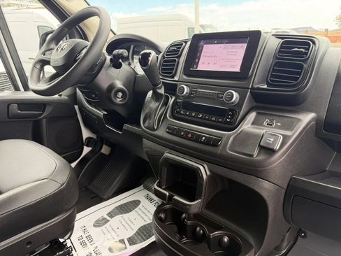 Used 2025 RAM ProMaster 2500 w/ Convenience Group FWD image 16