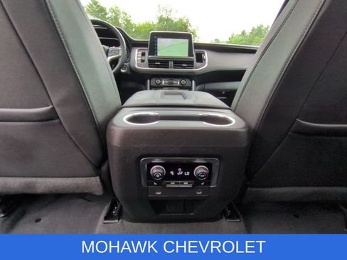 Used 2022 Chevrolet Tahoe Z71 w/ Luxury Package AWD/4WD image 23