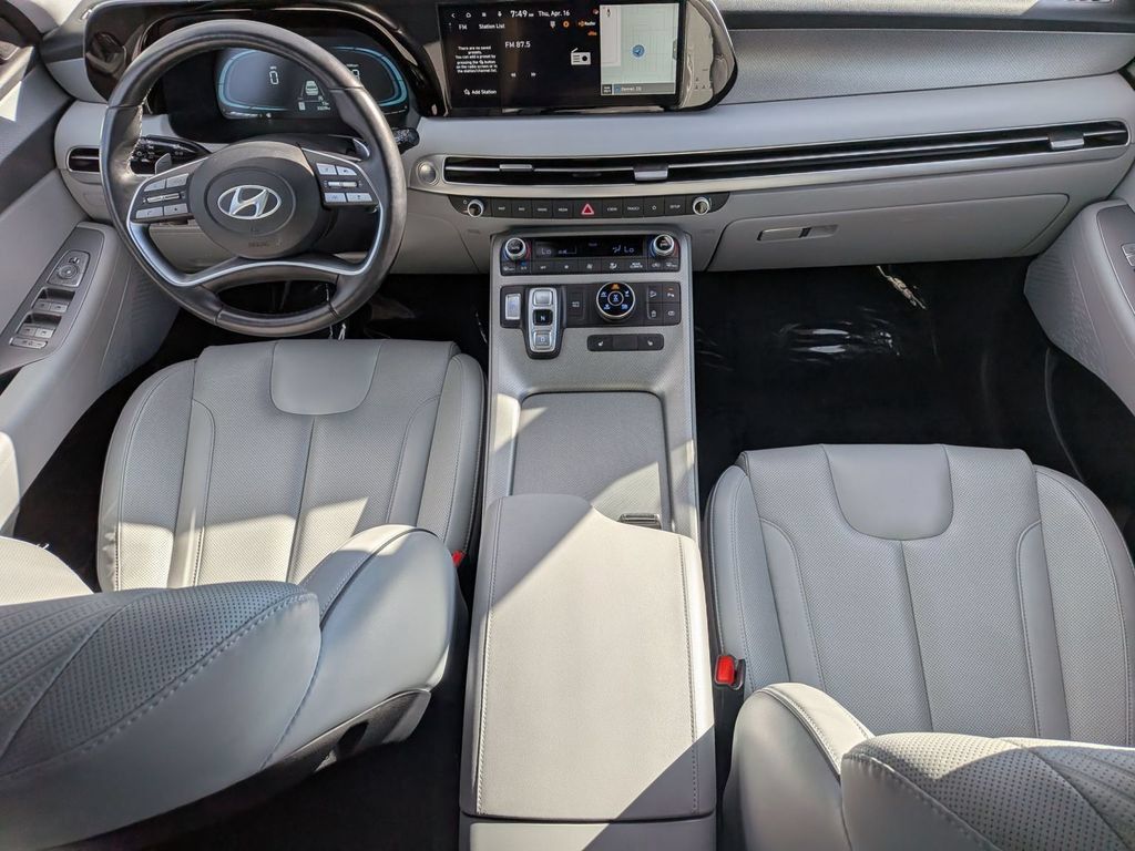 Used 2025 Hyundai Palisade SEL AWD/4WD image 32