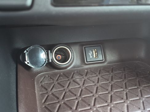 Used 2024 Toyota RAV4 Limited AWD/4WD image 21