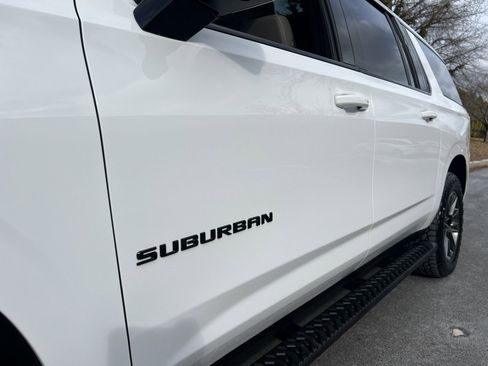 Used 2023 Chevrolet Suburban Z71 w/ Luxury Package image 88