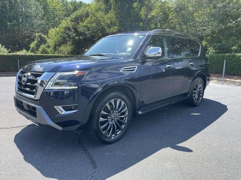 Used 2023 Nissan Armada Platinum w/ Captain's Chairs Package RWD image 3