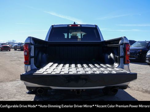 New 2026 RAM 1500 4x4 Crew Cab image 17