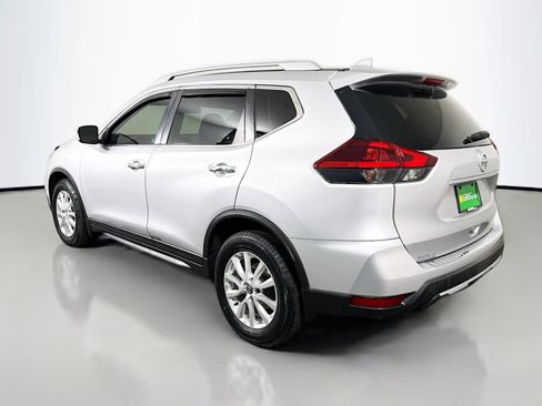 Used 2018 Nissan Rogue SV image 7