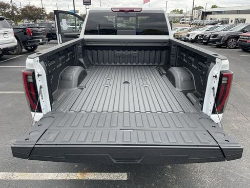 New 2026 GMC Sierra 2500 AT4 w/ AT4 Premium Plus Package AWD/4WD image 23