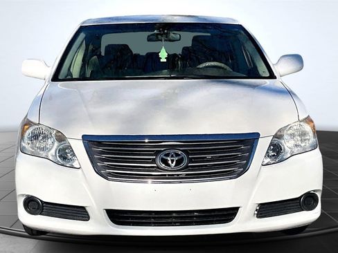 Used 2010 Toyota Avalon XL image 2