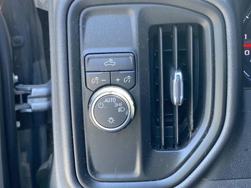 Used 2019 Chevrolet Silverado 1500 Custom w/ Custom Value Package RWD image 18