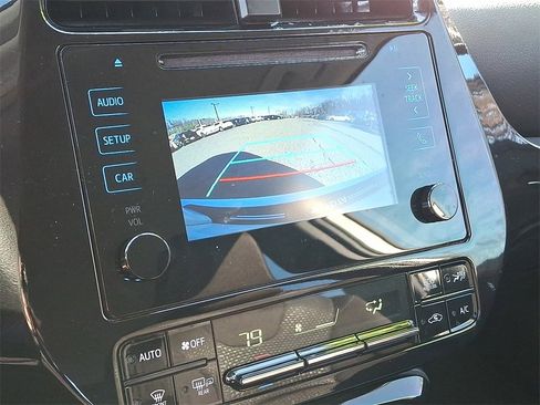 Used 2019 Toyota Prius LE image 18