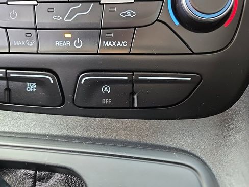 Used 2021 Ford Transit Connect XL image 43