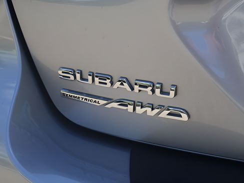 Used 2024 Subaru Crosstrek 2.0i Premium w/ Crosstrek Mirror Package AWD/4WD image 27