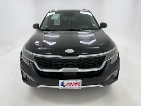 Used 2021 Kia Seltos SX w/ SX Sunroof Package AWD/4WD image 3