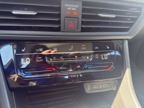 New 2026 Volkswagen Jetta SE FWD image 20