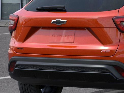 Used 2024 Chevrolet Trax RS w/ Driver Confidence Package image 14