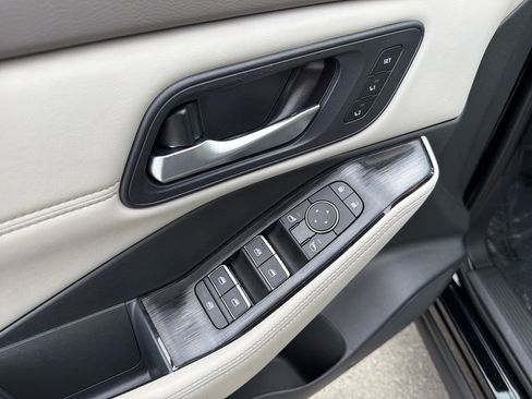 Certified 2023 Nissan Rogue SL w/ SL Premium Package image 20