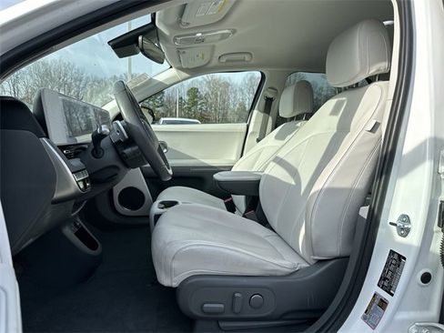 Used 2023 Hyundai Ioniq 5 SEL image 12