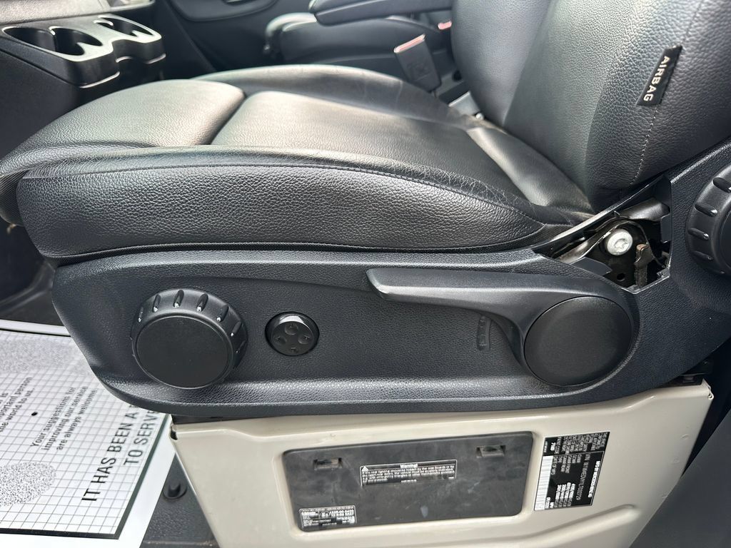 Used 2020 Mercedes-Benz Sprinter 2500 w/ Premium Plus Package image 23