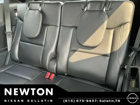 Used 2021 Ford Explorer Limited w/ Equipment Group 301A AWD/4WD image 16