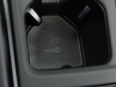 New 2026 Volkswagen Tiguan SEL R-Line AWD/4WD image 16