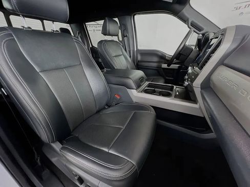 Used 2022 Ford F250 Lariat w/ Lariat Ultimate Package AWD/4WD image 28