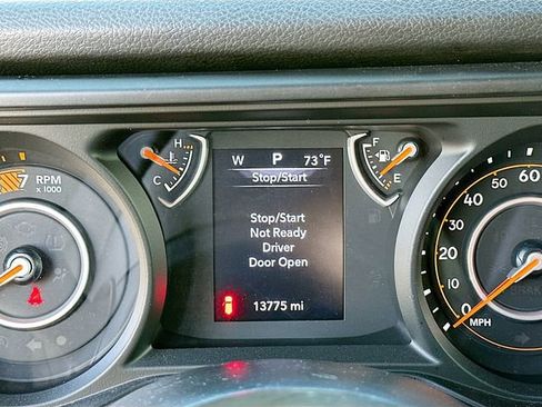 Used 2024 Jeep Wrangler Sport S image 12