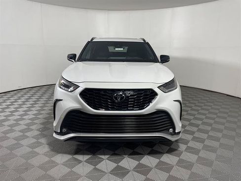 New 2026 Toyota Highlander XSE AWD/4WD image 2