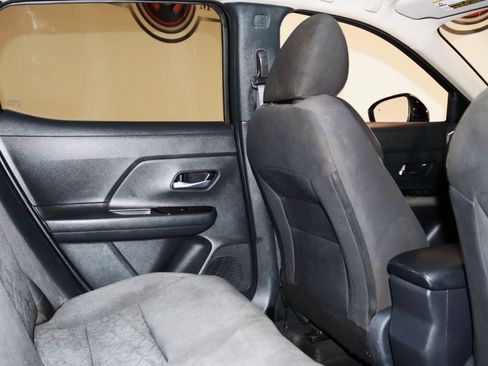 Used 2025 Nissan Kicks SV AWD/4WD image 52