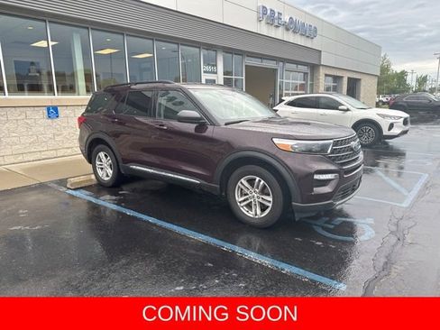Used 2022 Ford Explorer XLT w/ Equipment Group 202A AWD/4WD image 1