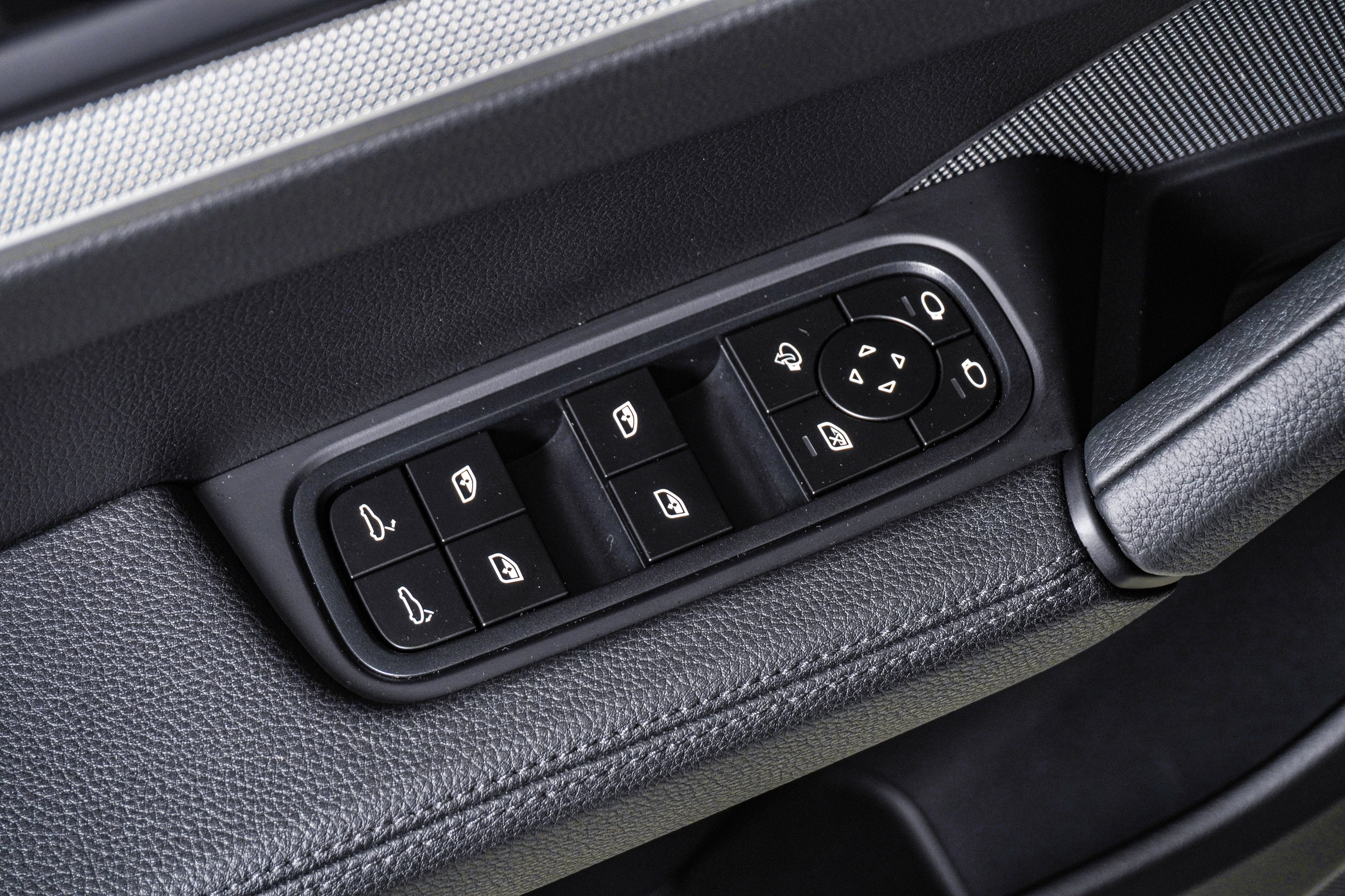 Certified 2026 Porsche Cayenne AWD/4WD image 26