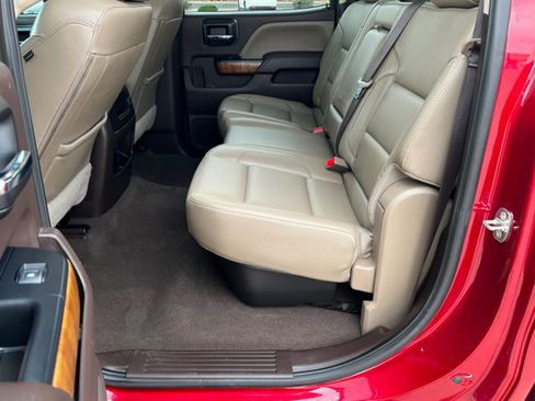 Used 2019 GMC Sierra 2500 SLT w/ Duramax Plus Package AWD/4WD image 21
