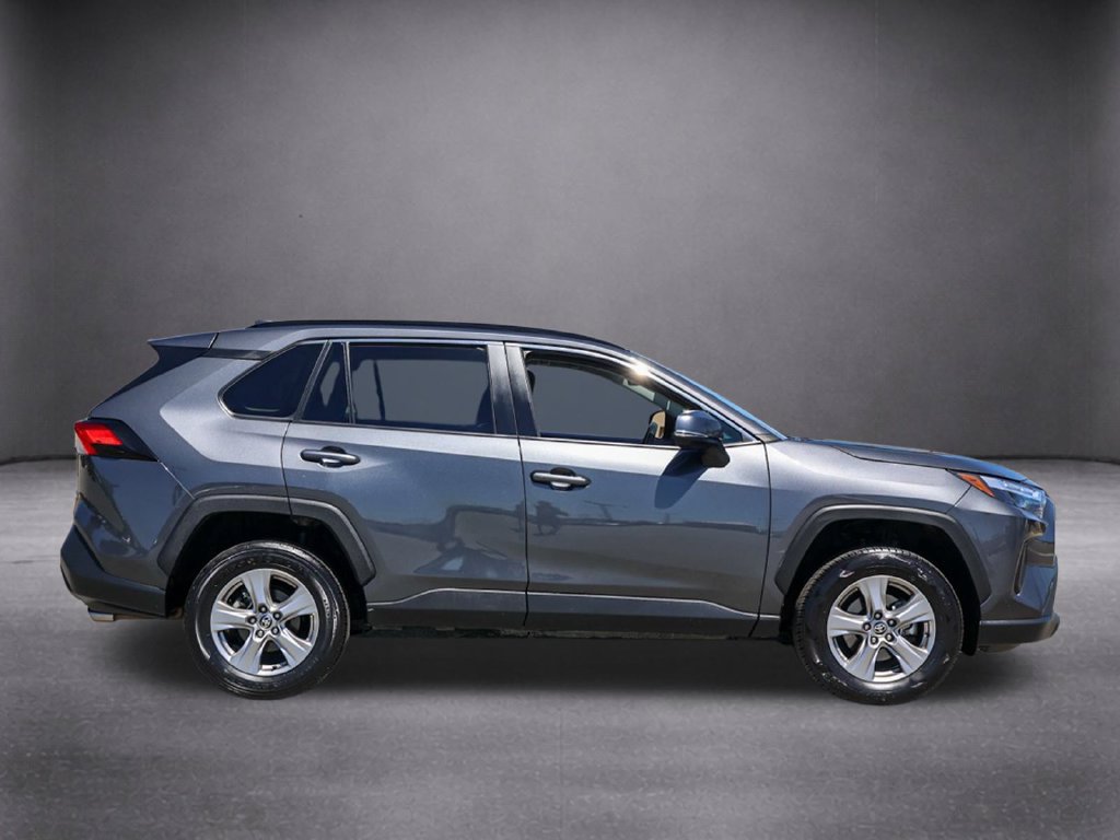 Used 2024 Toyota RAV4 XLE AWD/4WD image 3