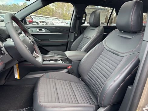 New 2026 Ford Explorer ST-Line w/ ST-Line Street Pack image 10